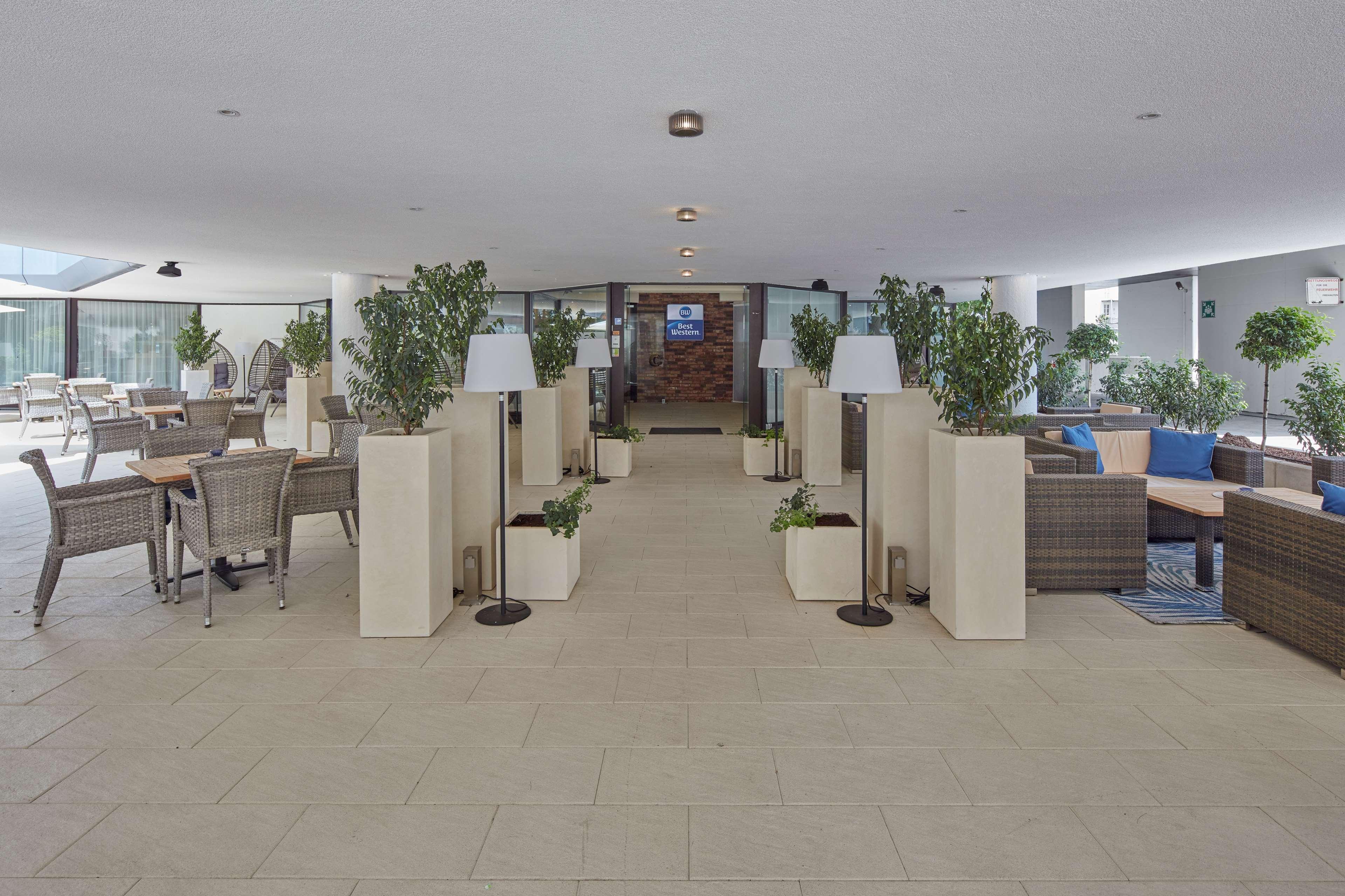 Western Hotel 4*